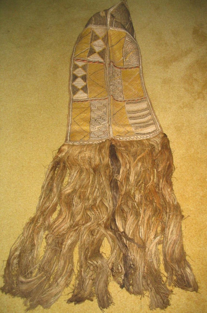 EA/102/1 - 
mourning garment
