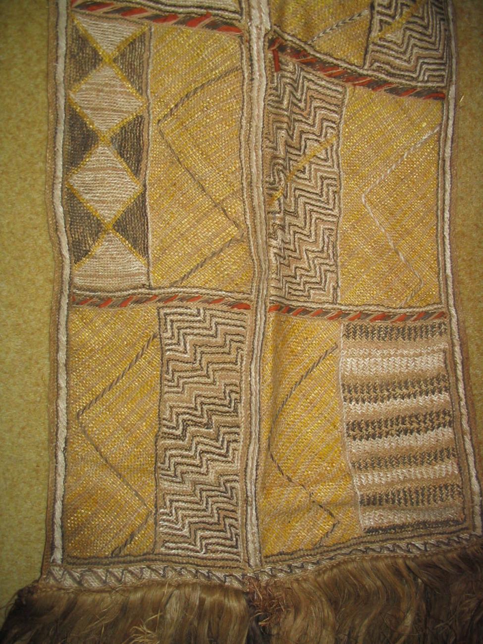 EA/102/1 - 
mourning garment
