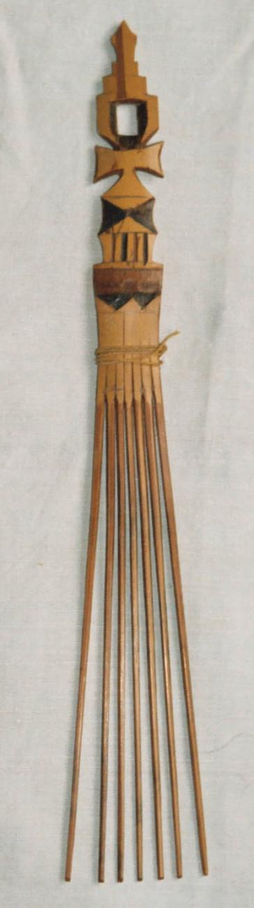 EA/117/2 - 
haircomb
