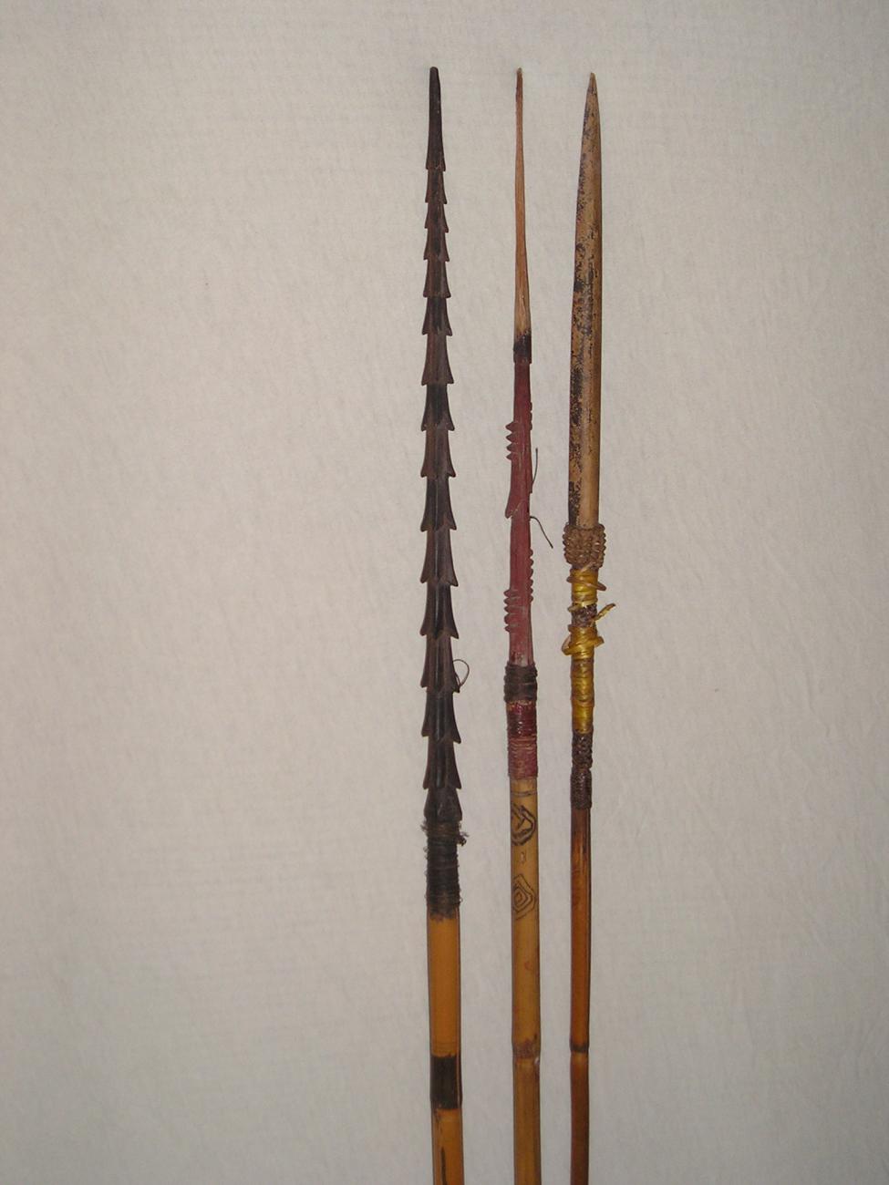 EA/149/7 - 
arrow
