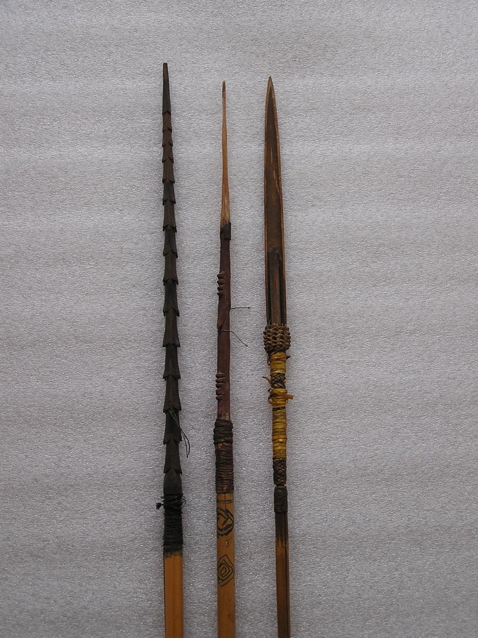 EA/149/7 - 
arrow
