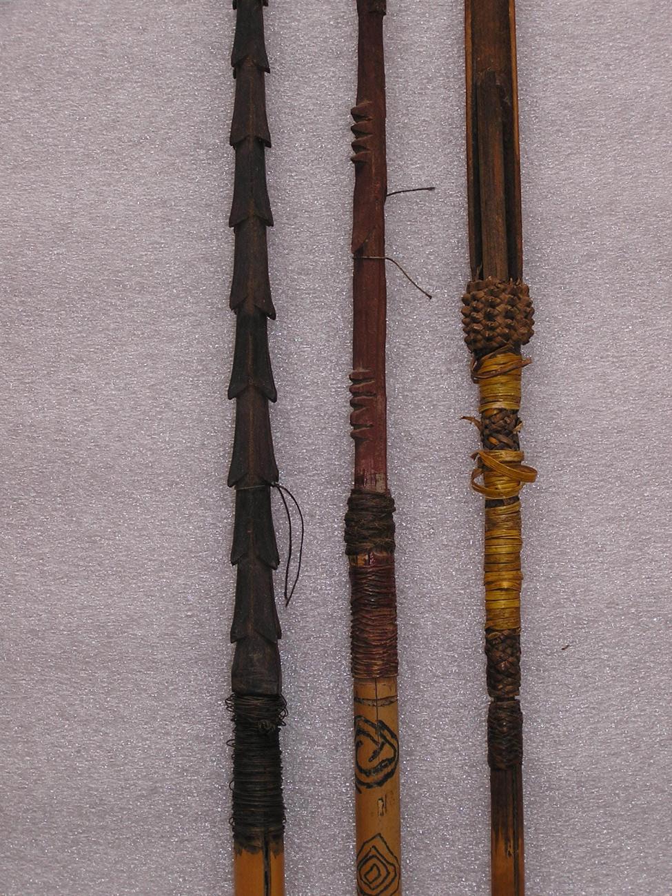 EA/149/8 - 
arrow
