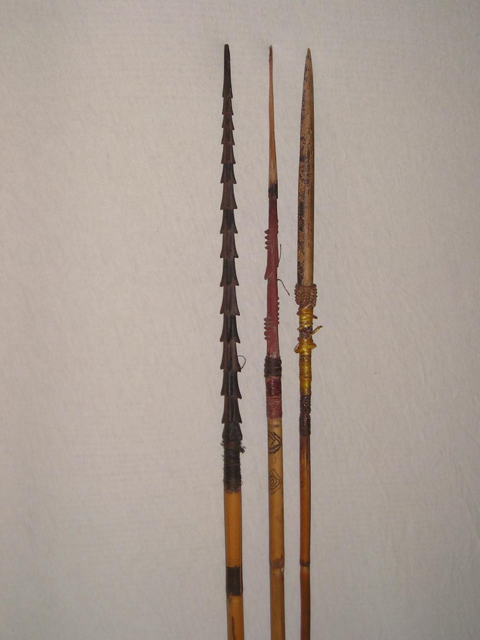 EA/149/9 - 
arrow
