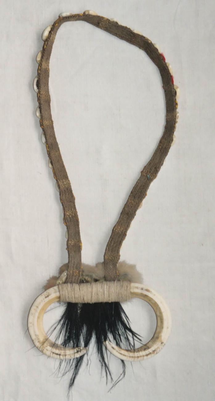 EA/96/7 - 
neck ornament 
