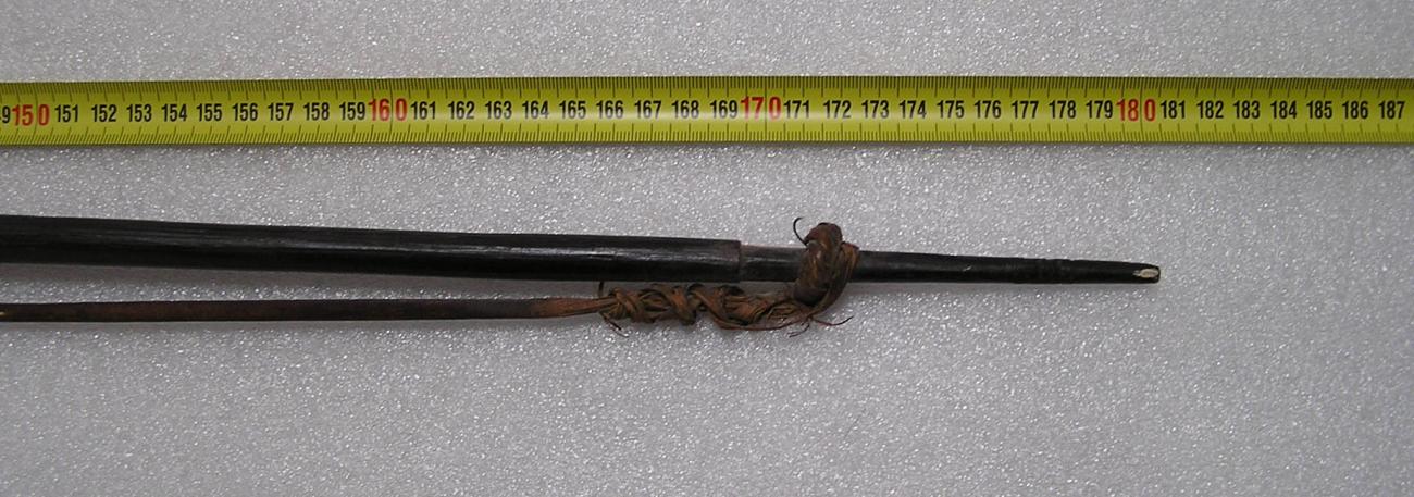 EA/135/3 - 
bow
