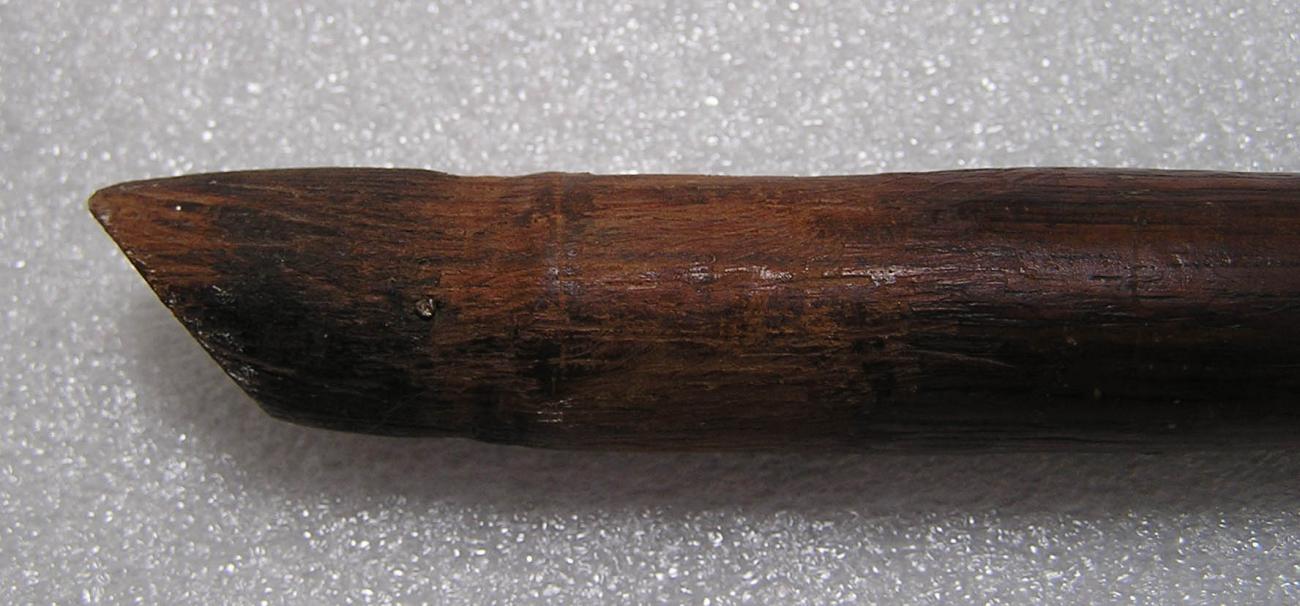 EA/135/4 - 
digging stick
