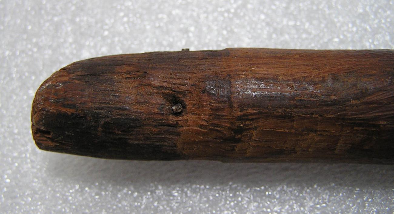 EA/135/4 - 
digging stick
