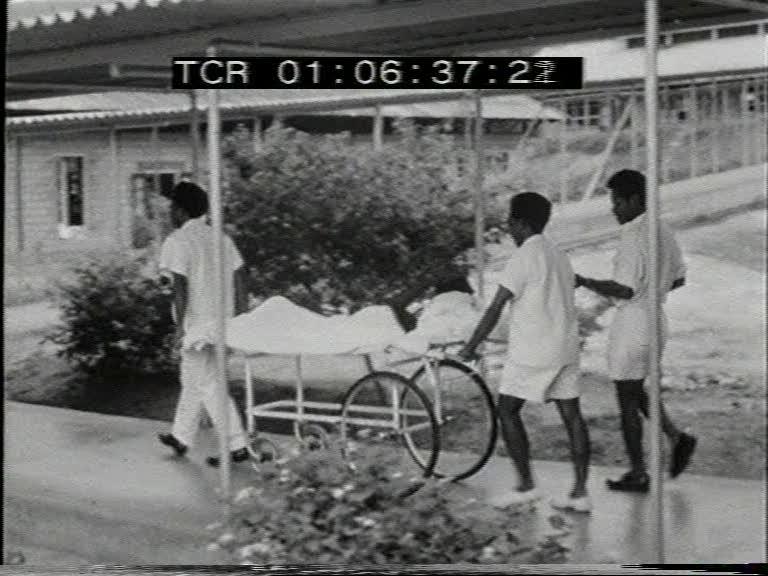 FI/1200/88 -
Reportage Anthony van Kampen 1: Installatie van de Nieuw-Guinea Raad