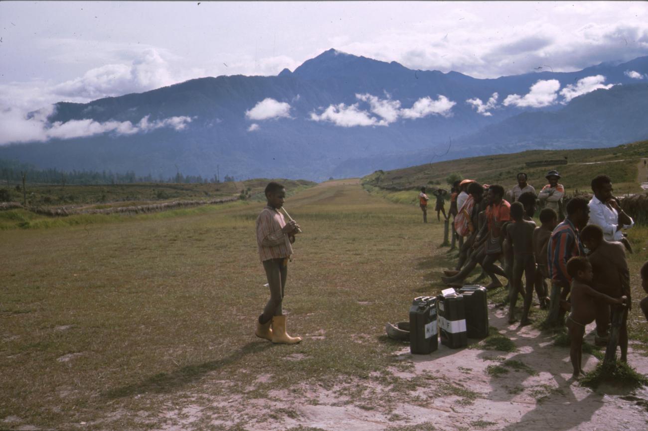 BD/166/223 -
Boy with flute