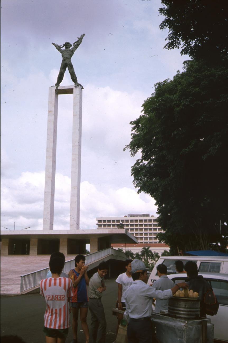 BD/166/264 - 
Sinaasappelkarretje

