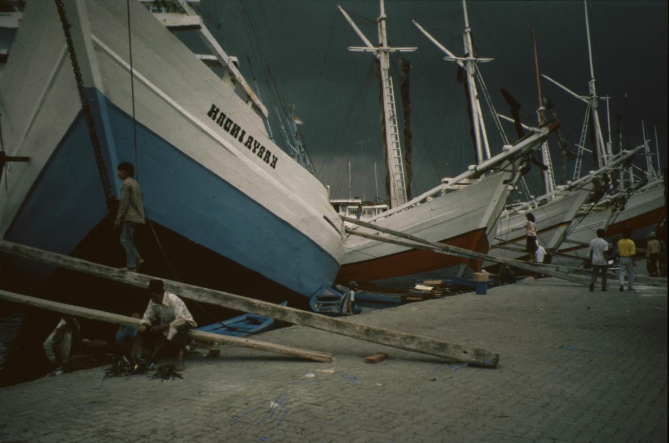 BD/166/275 -
Dark clouds over the port 2
