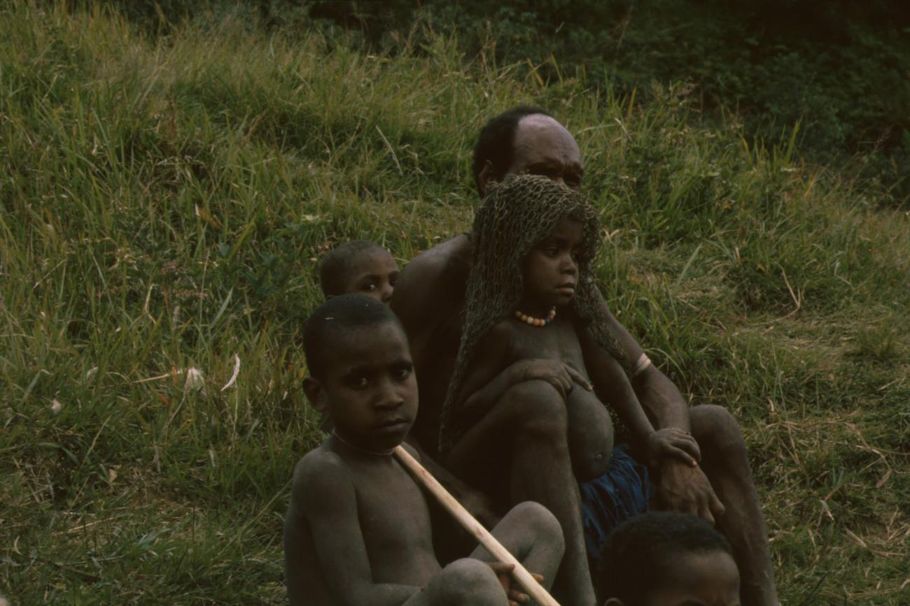 BD/166/360 -
Squating Papua people
