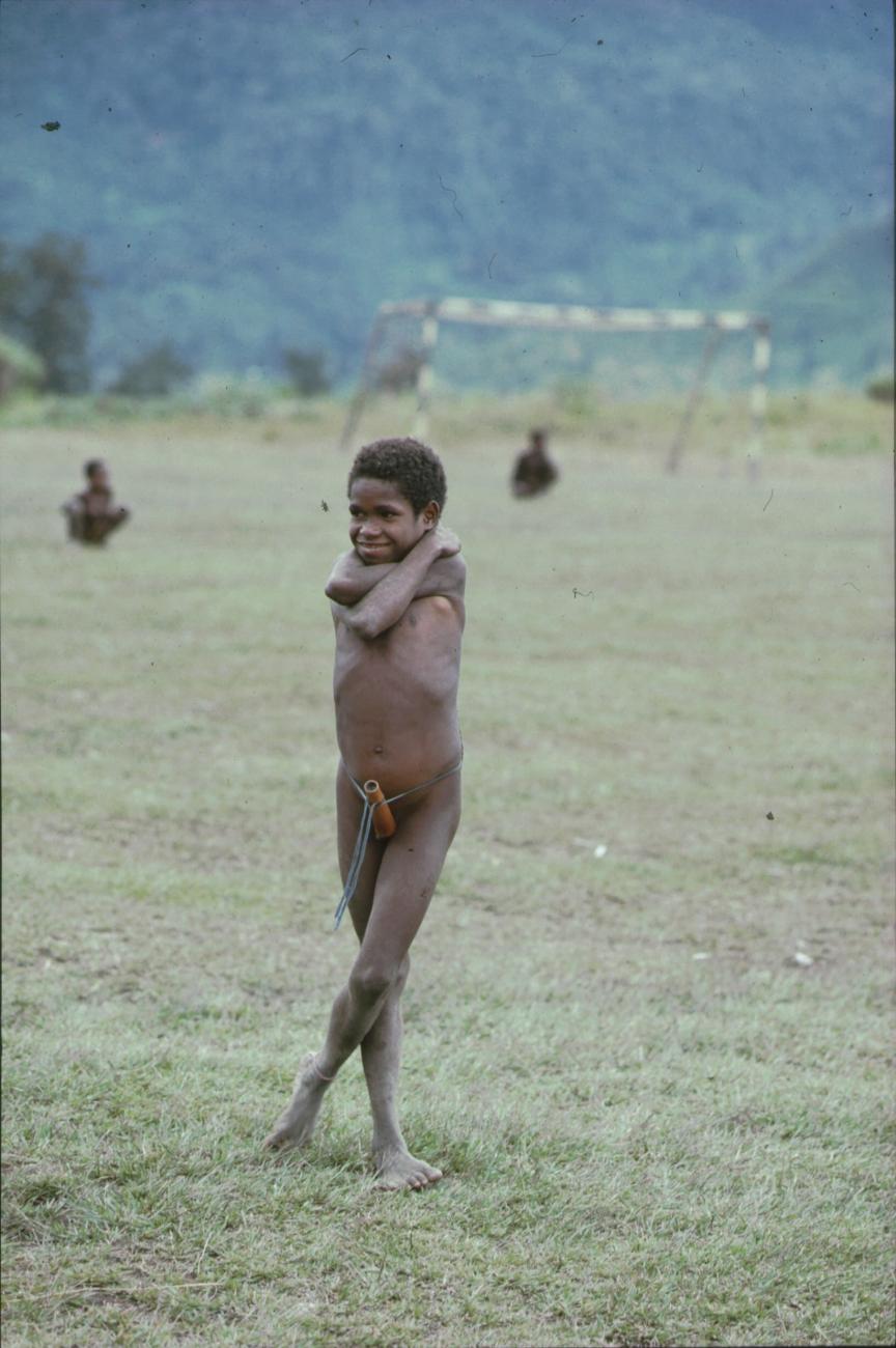 BD/166/361 -
Small boy embracing himself