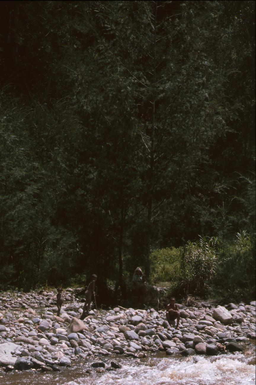 BD/166/366 -
At the boulders along the river