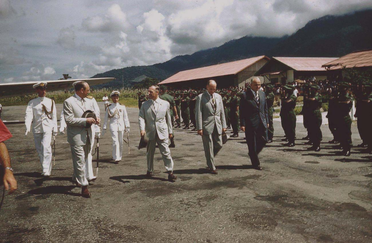 BD/209/8018 - 
Verkiezingen Nieuw Guinea Raad

