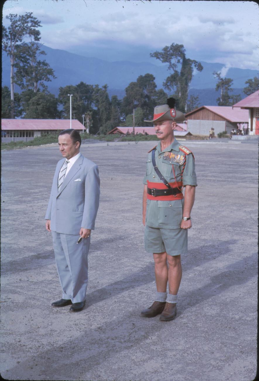 BD/209/9117 - 
Opleidingskamp Papoea Vrijwilligers Korps te Manokwari
