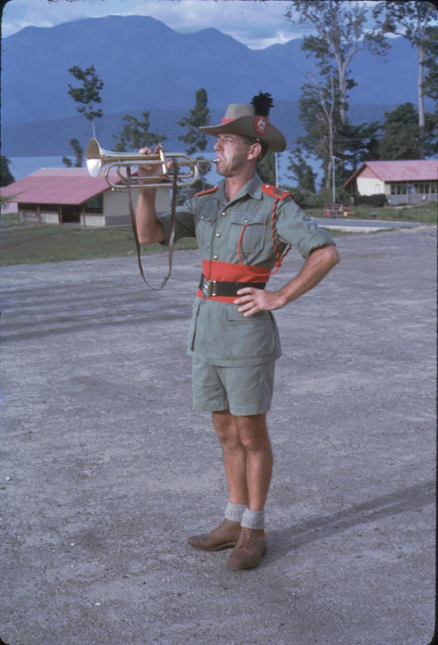 BD/209/9118 - 
Opleidingskamp Papoea Vrijwilligers Korps te Manokwari
