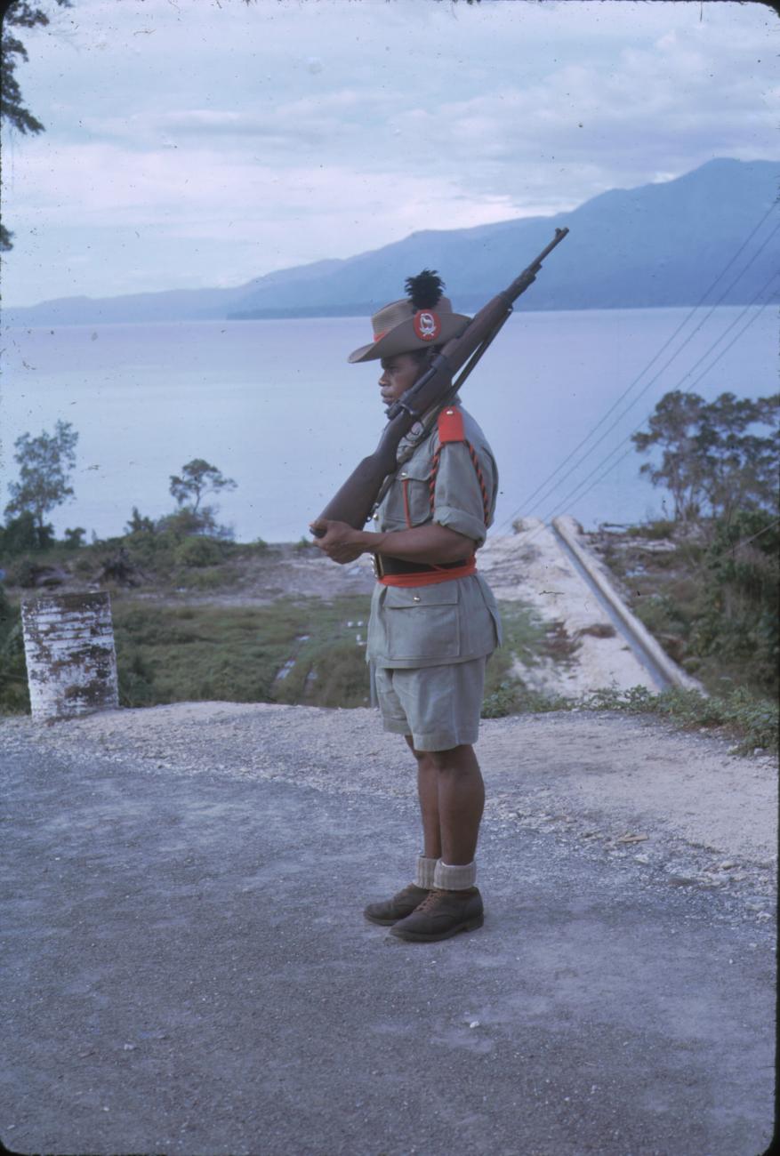 BD/209/9127 - 
Opleidingskamp Papoea Vrijwilligers Korps te Manokwari
