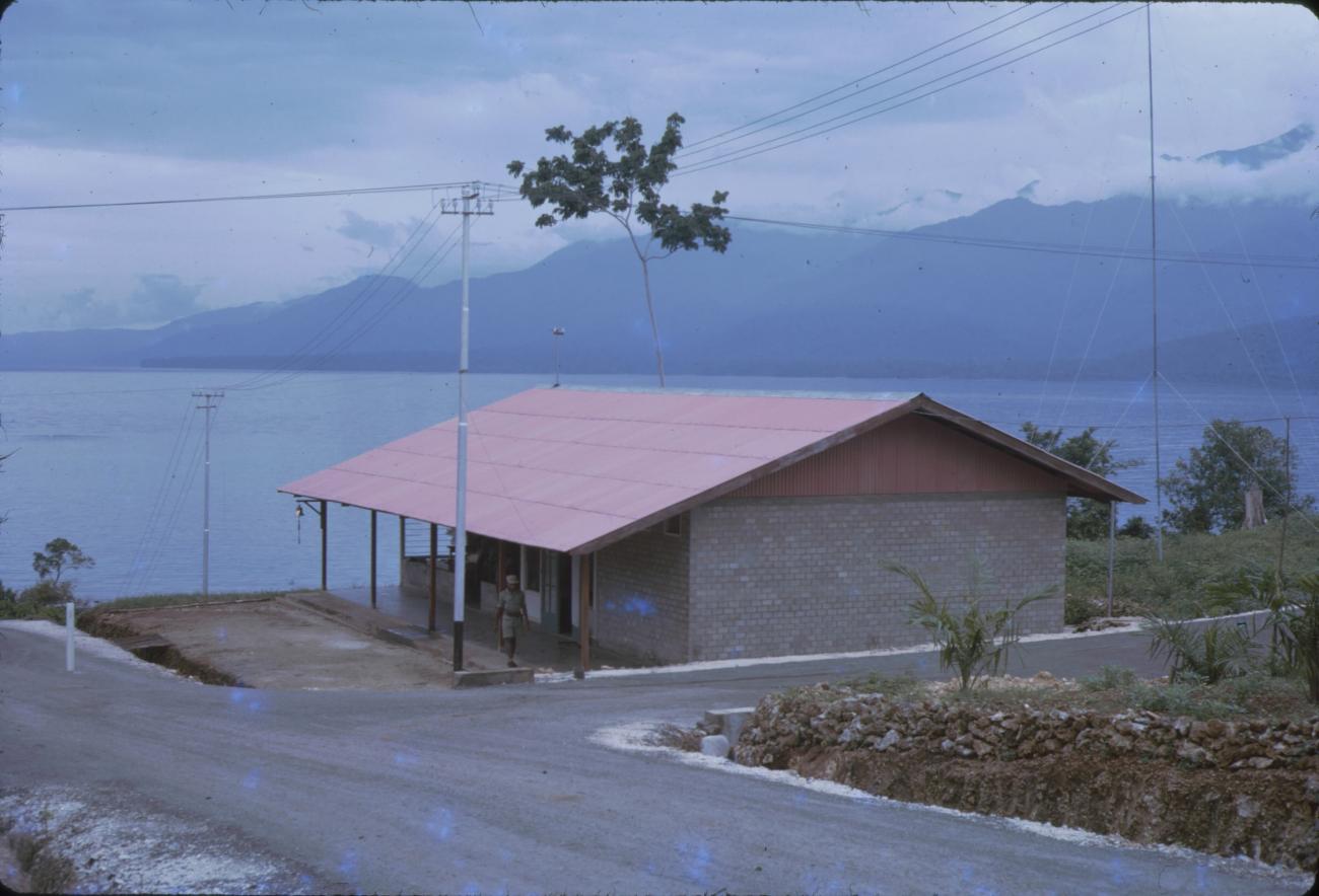 BD/209/9153 - 
Opleidingskamp Papoea Vrijwilligers Korps te Manokwari
