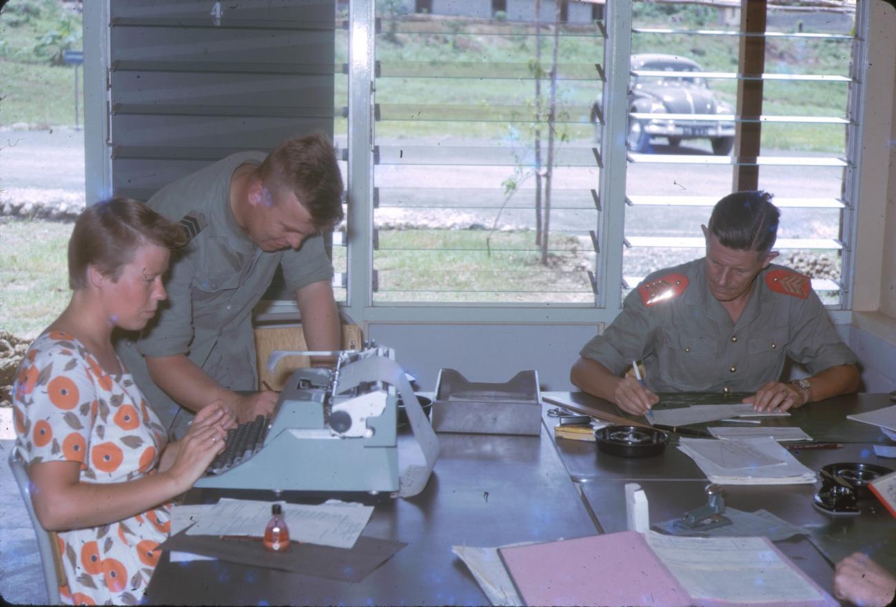 BD/209/9163 - 
Opleidingskamp Papoea Vrijwilligers Korps te Manokwari
