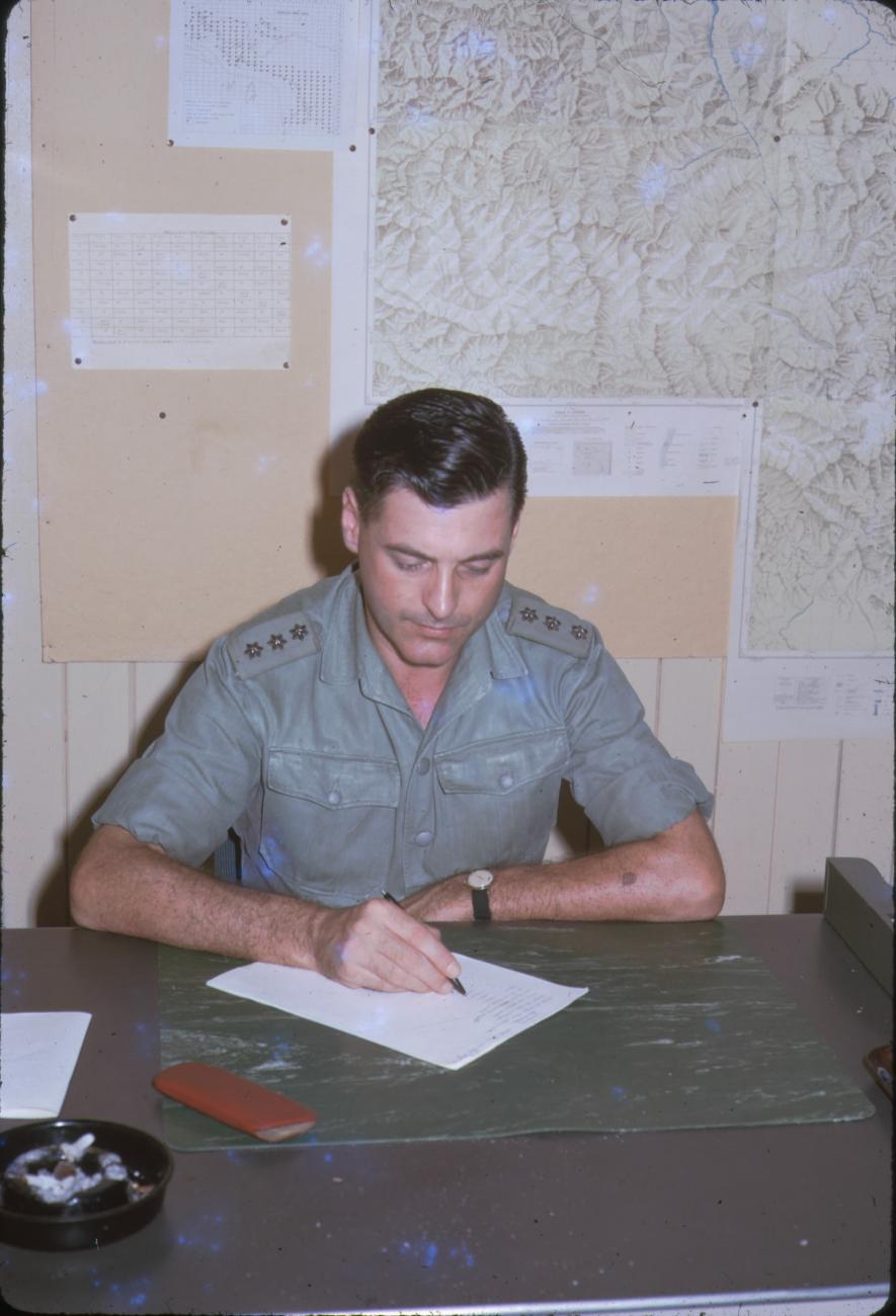 BD/209/9165 - 
Opleidingskamp Papoea Vrijwilligers Korps te Manokwari

