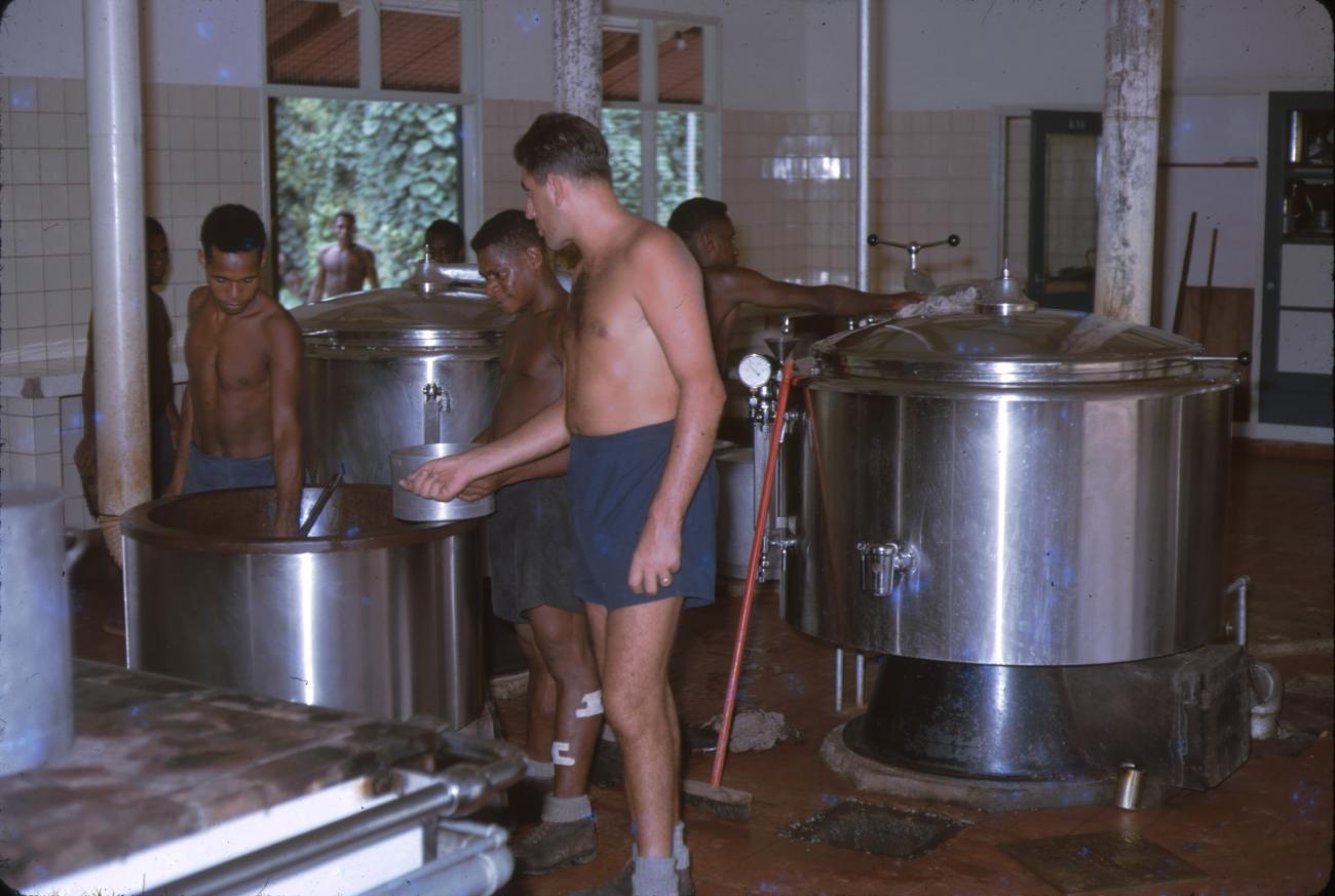 BD/209/9171 -
Opleidingskamp Papoea Vrijwilligers Korps te Manokwari