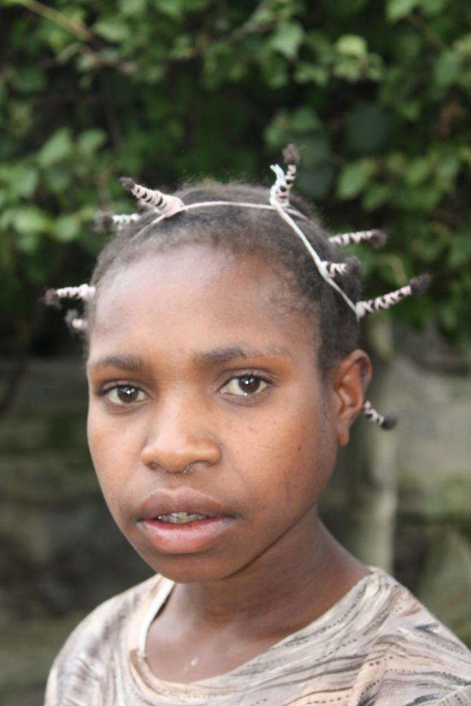 BD/153/37 - 
meisje uit Wamena
