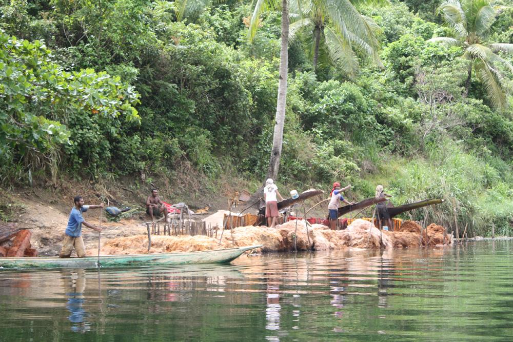 BD/153/6 - 
sagoproductie in Sentani
