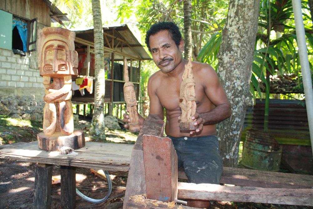 BD/153/97 - 
man uit Aryom - Biak
