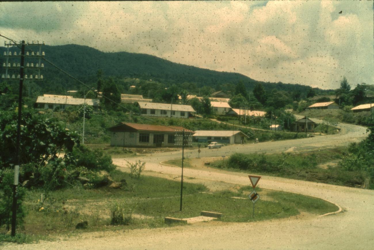 BD/67/176 - 
Road with houses up the slope
