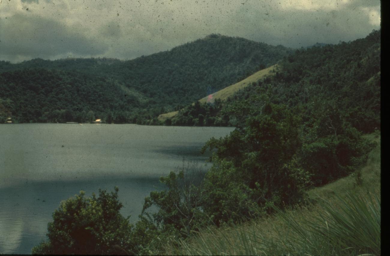 BD/67/199 - 
Lake and shore
