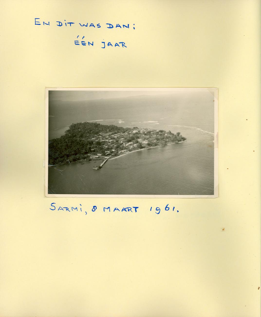 BD/83/60 -
Sarmi gezien vanuit de lucht