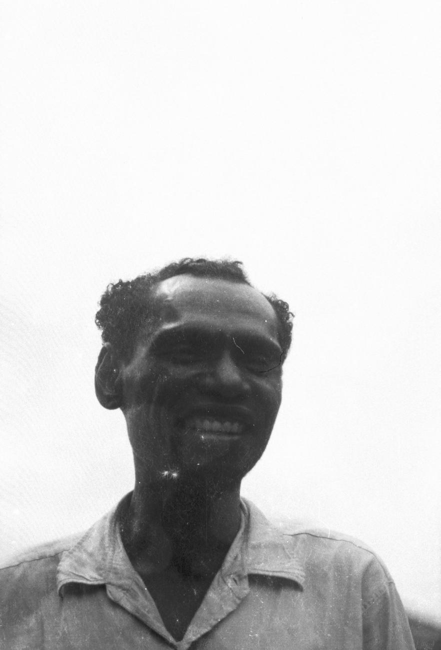 BD/133/1185 -
Portret van een Papoea-man