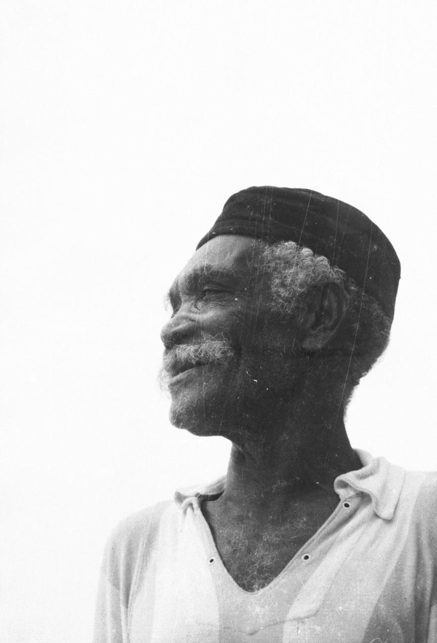 BD/133/1186 -
Portret van een Papoea-man