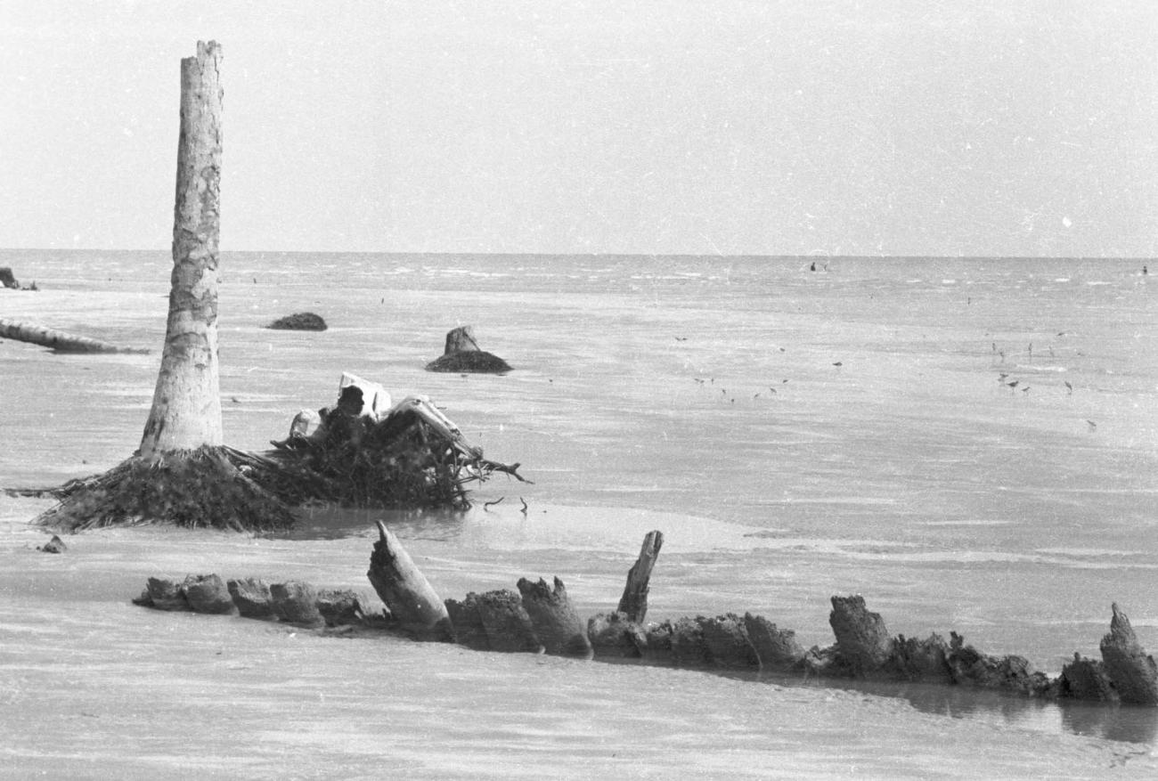 BD/133/407 - 
Opname aan het strand

