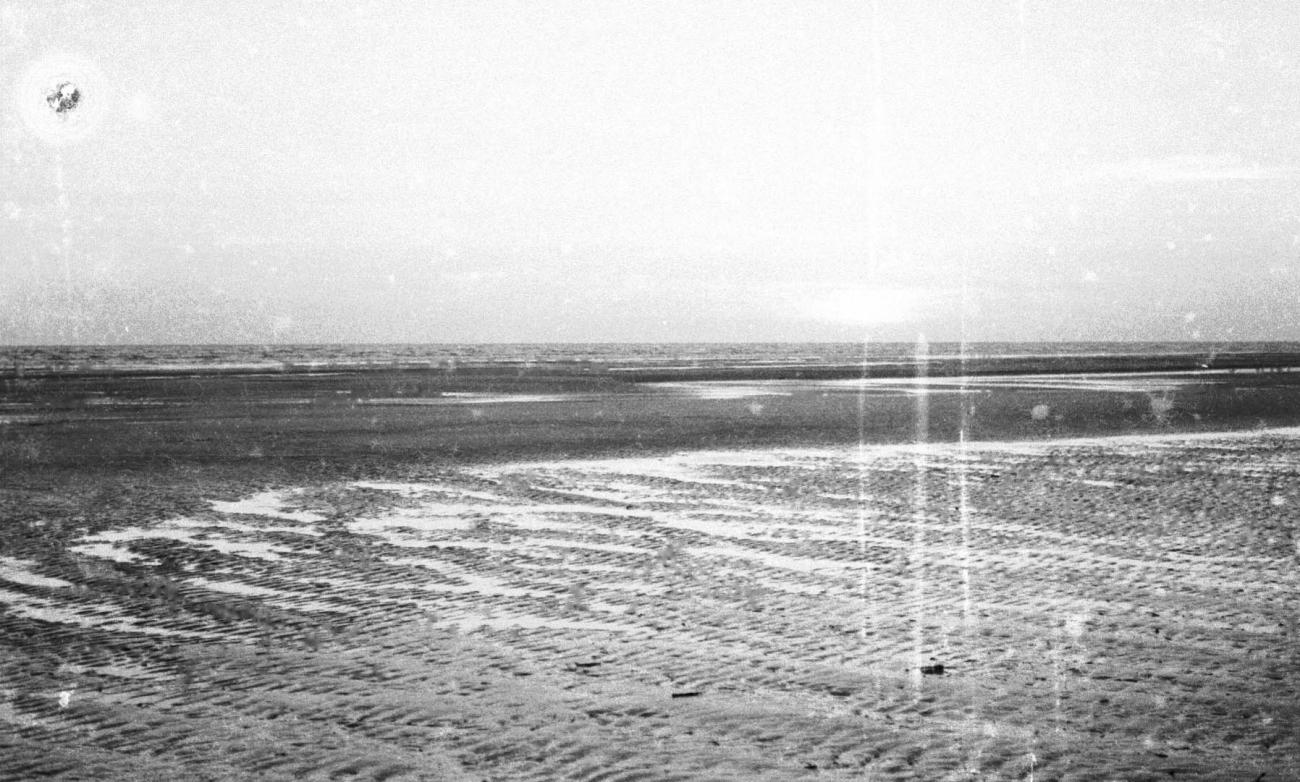 BD/133/540 - 
Landschapsfoto van strand en zee
