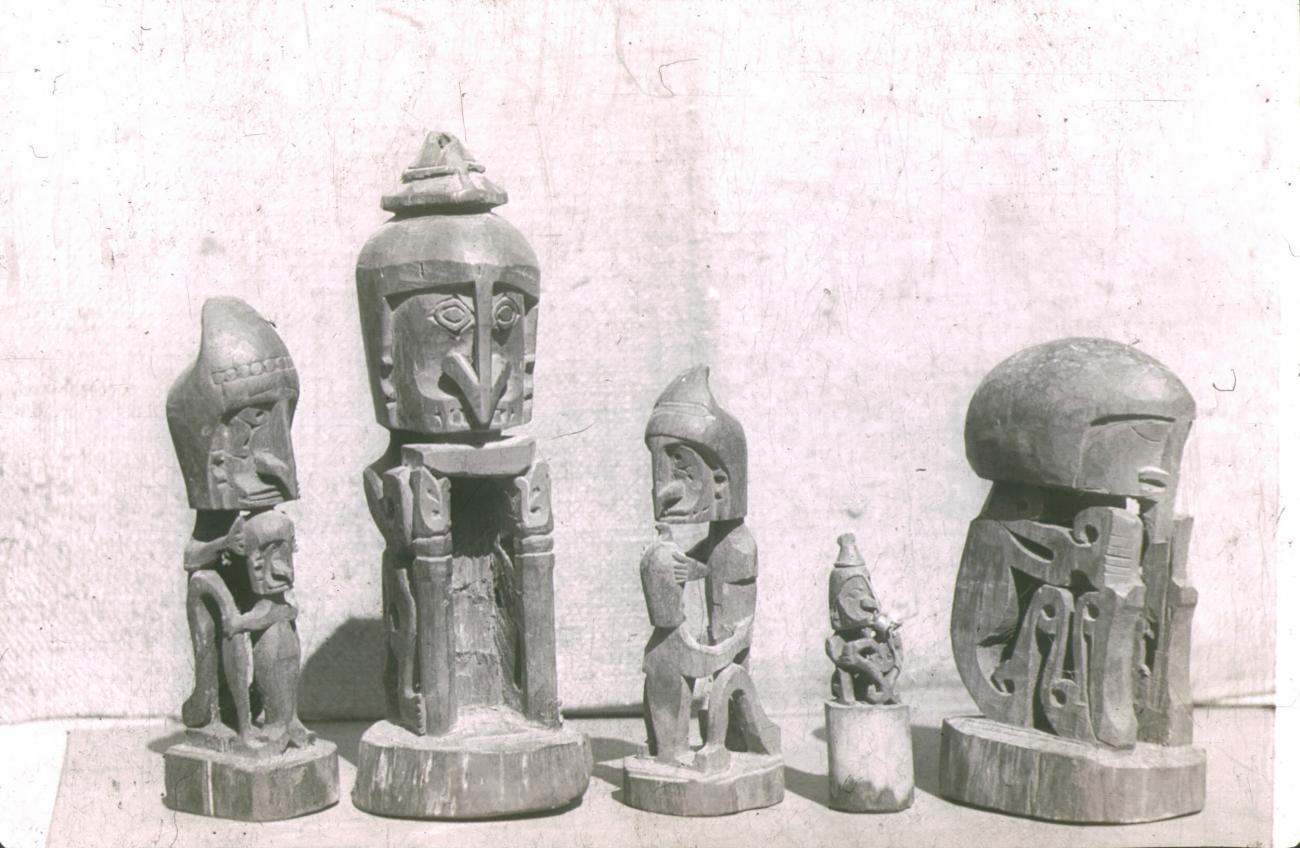 BD/145/268 - 
Kota Radya: Collectie dhr. Heines, korwars
