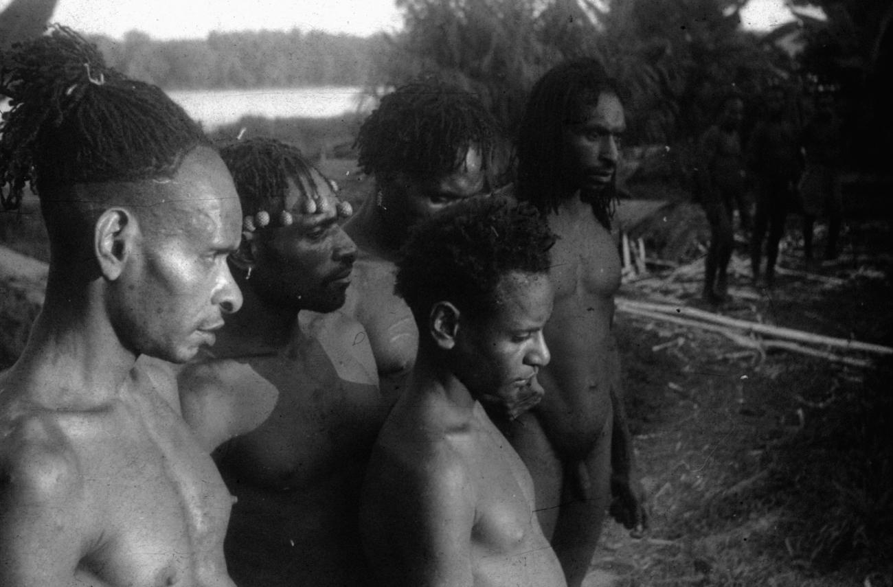 BD/216/52 -
Groep mannen waarvan