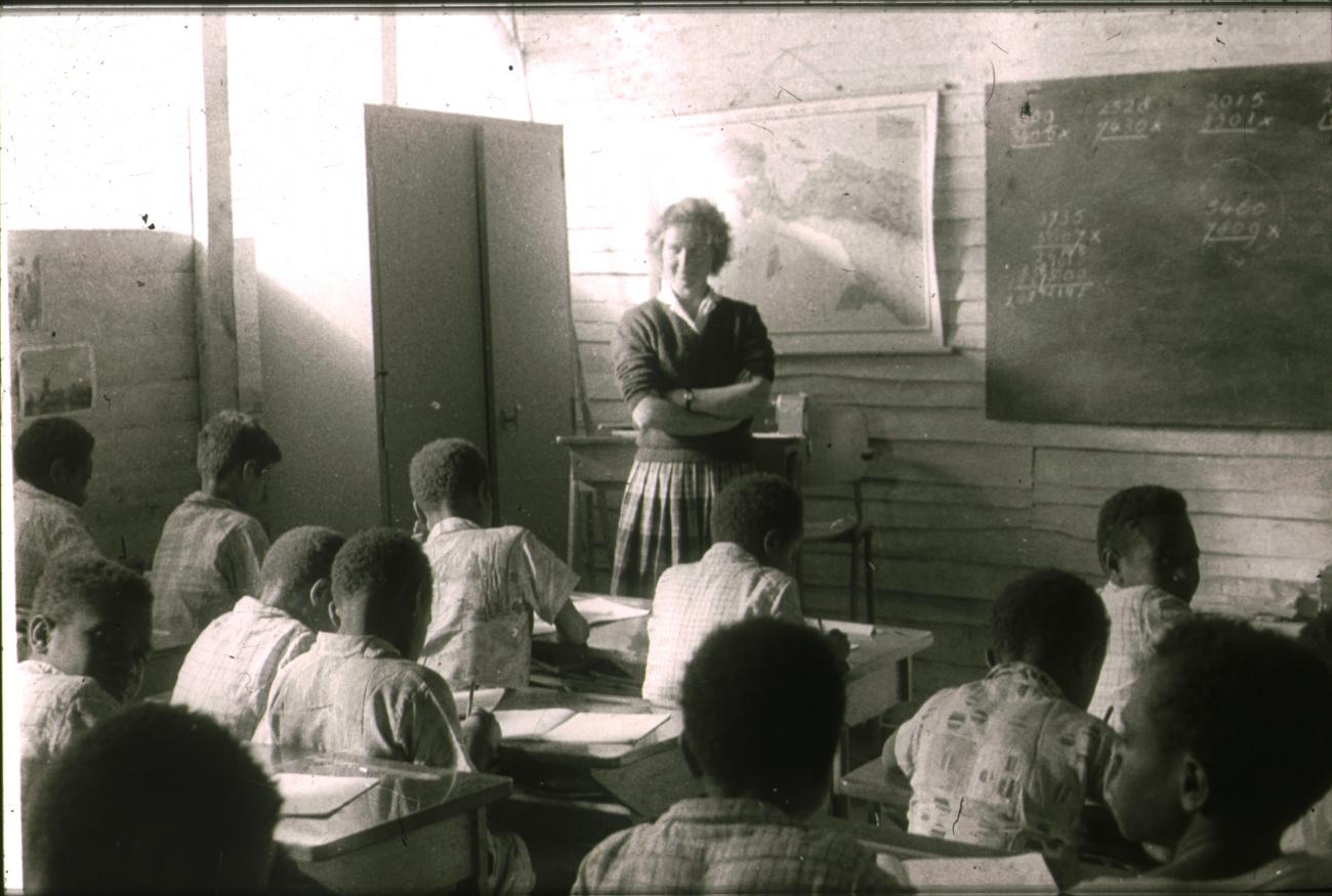 BD/248/294 - 
Op school
