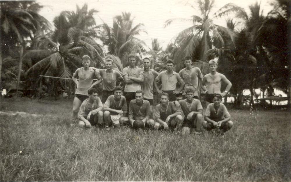 BD/318/54 -
Voetbalelftal bestaand uit mariniers