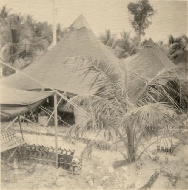 BD/318/56 -
Tentenkamp ten behoeve van mariniers