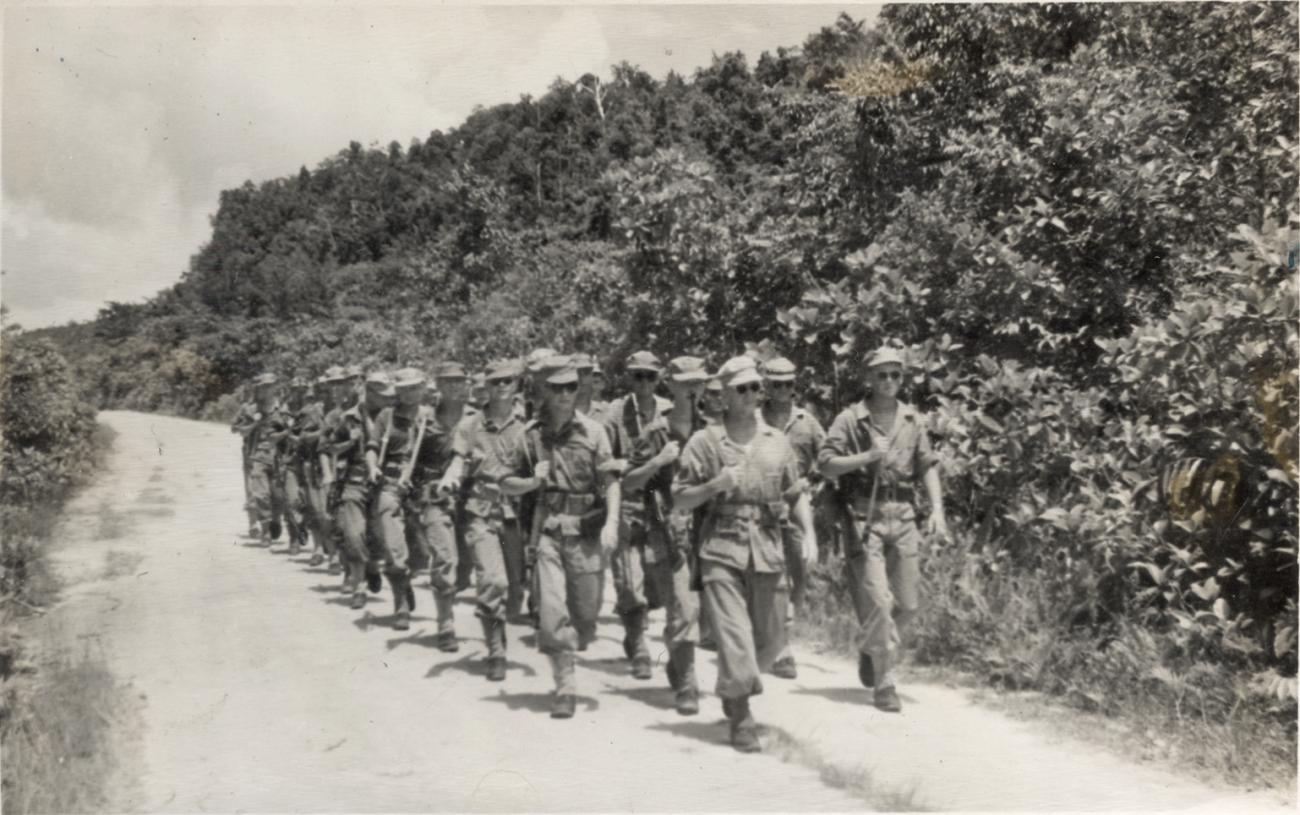 BD/318/8 -
Marcherende mariniers op Biak