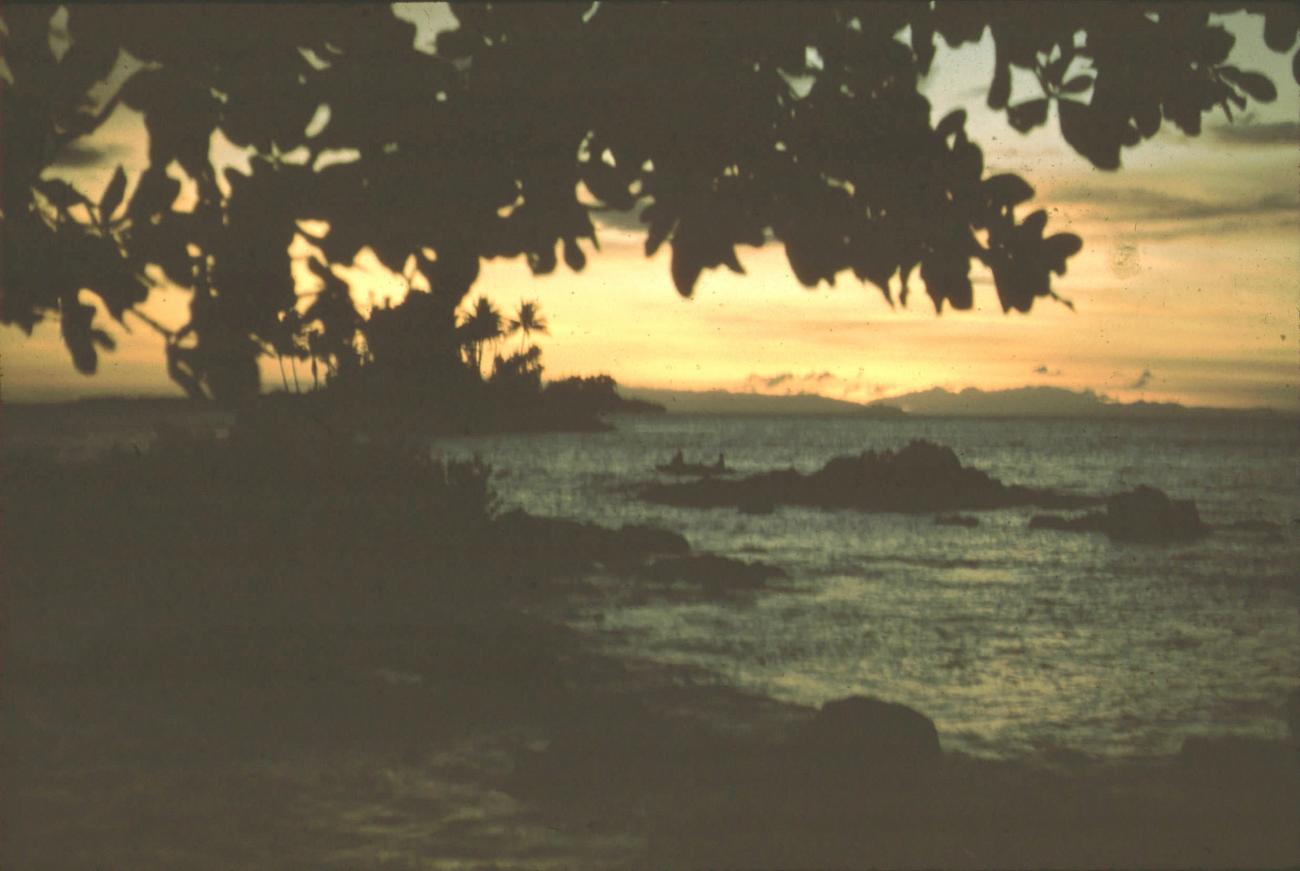 BD/171/503 - 
Baai met eiland.
