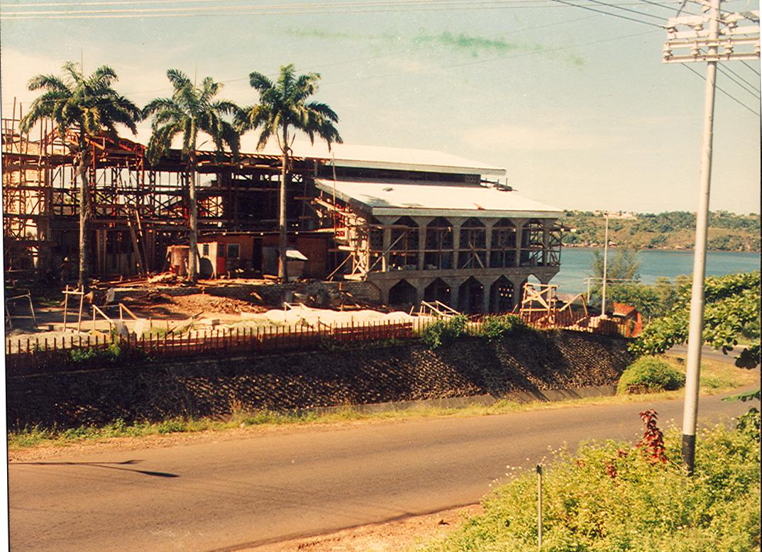 BD/269/571 - 
Aanbouw nieuwe kathedraal in Jayapura

