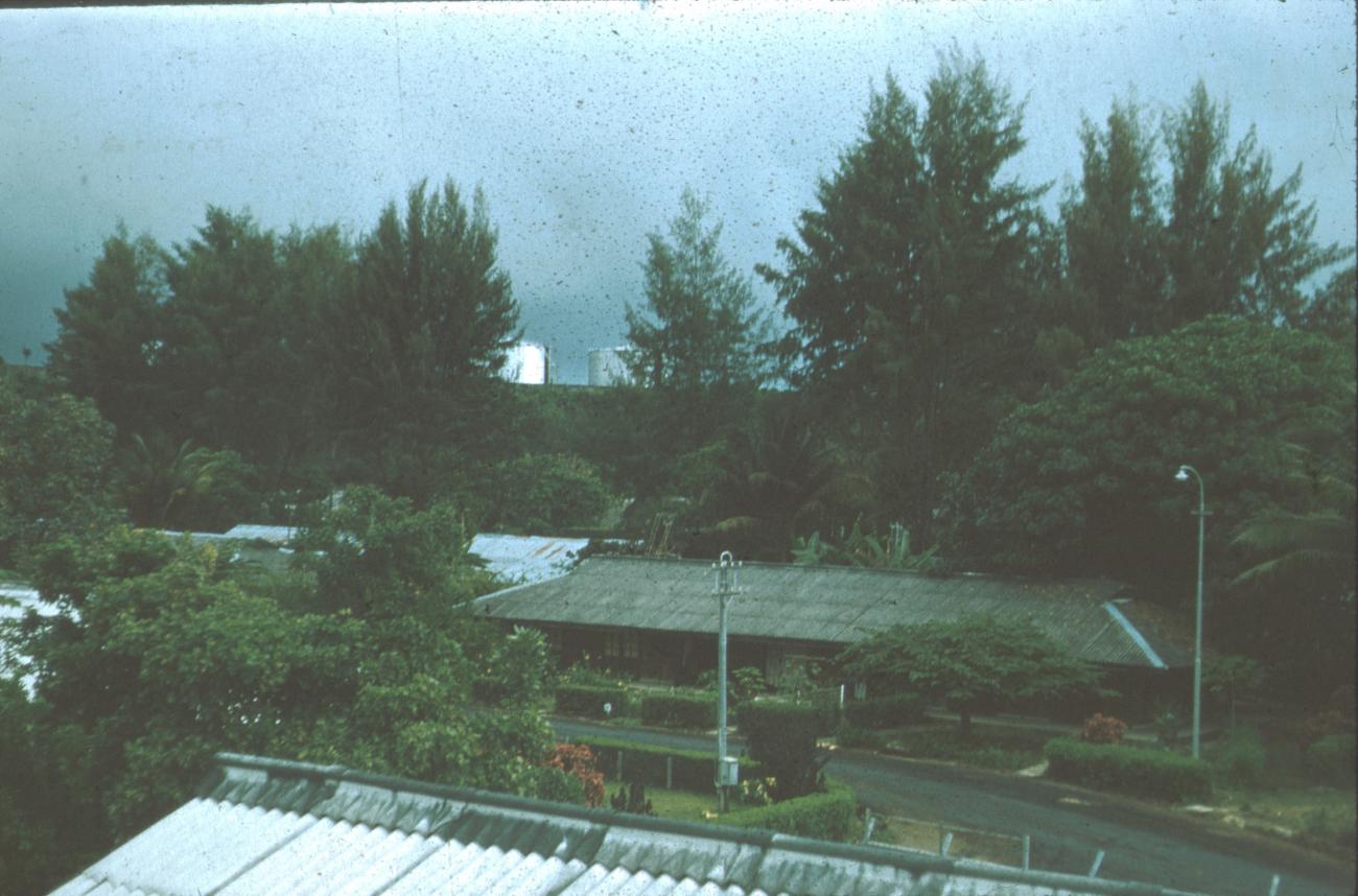 BD/171/754 - 
Huizen met weg
