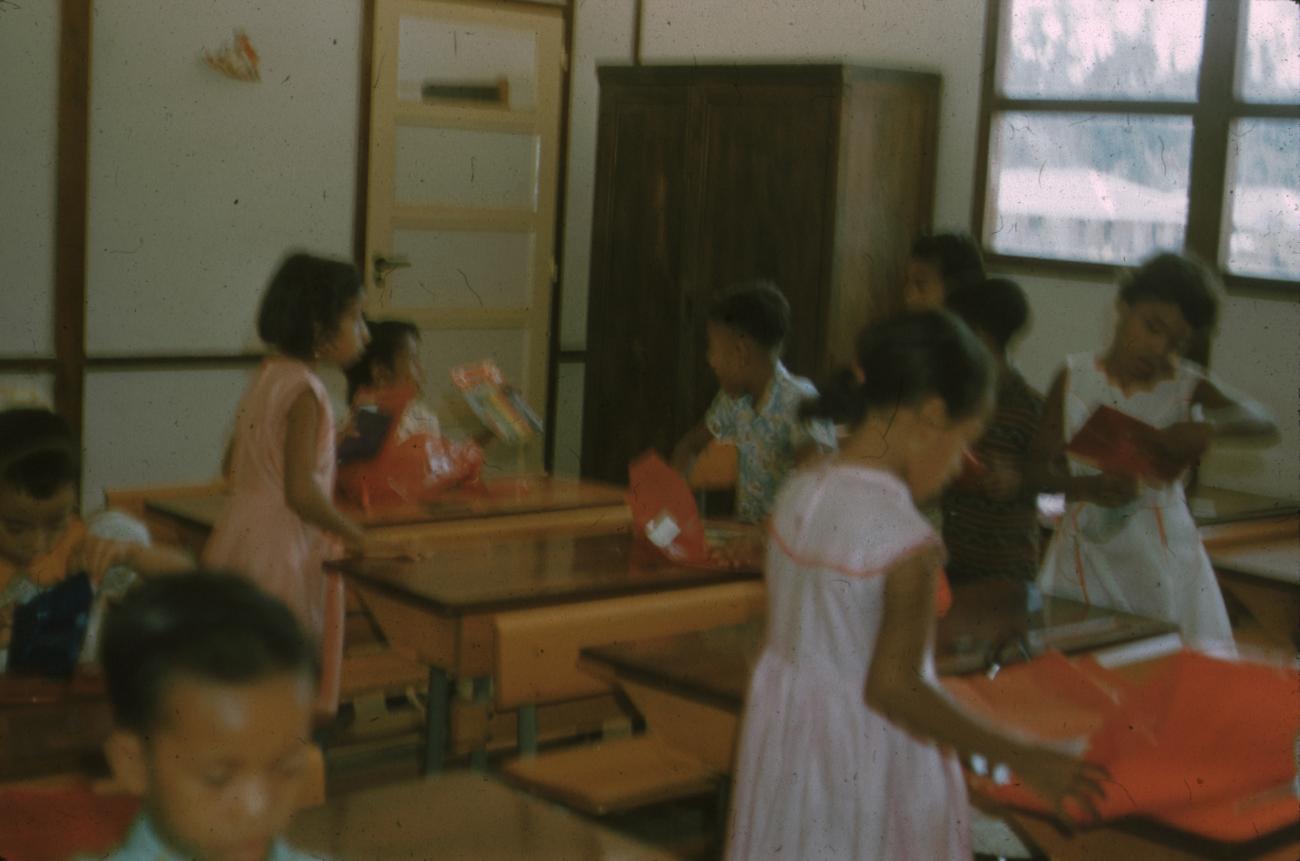 BD/171/891 -
Kinderen in klaslokaal