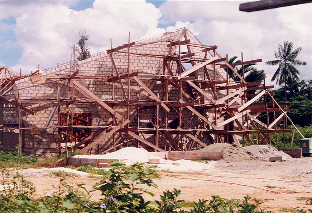 BD/269/817 - 
Bouw kerk in Arso
