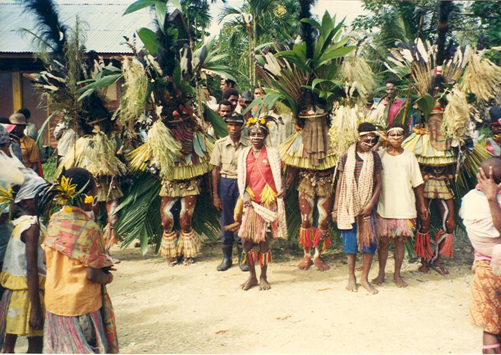 BD/269/918 - 
Adat ceremonie - inzegening kerk Workwana

