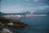 BD/288/33 Pier in de baai met een wrak