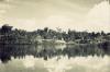 BD/309/56 Dorp Teminabuan, oever van de rivier